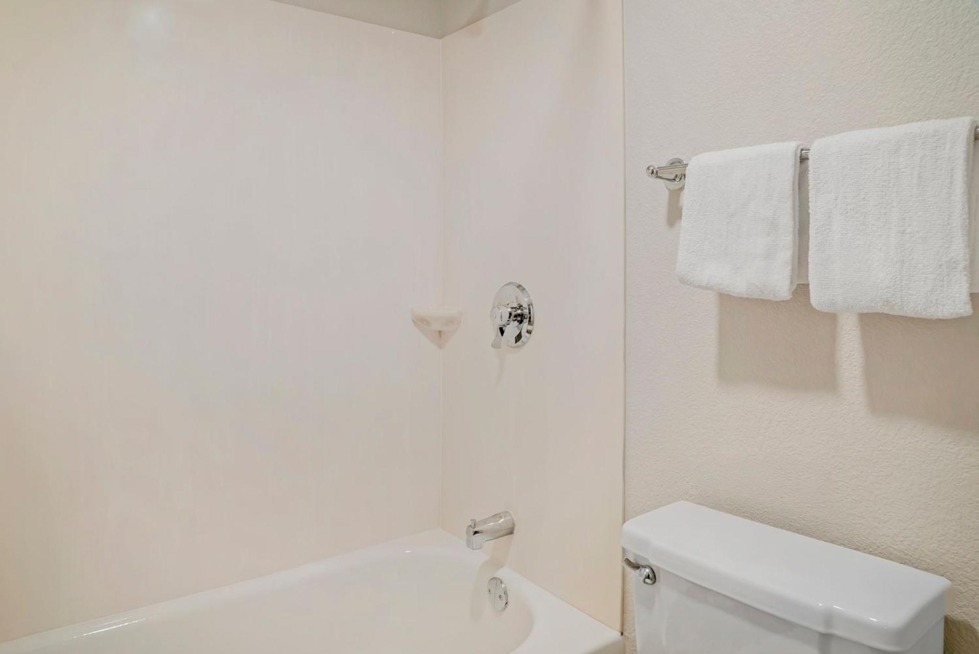 Red Roof Inn Detroit-Rochester Hills/ Auburn Hills מראה חיצוני תמונה